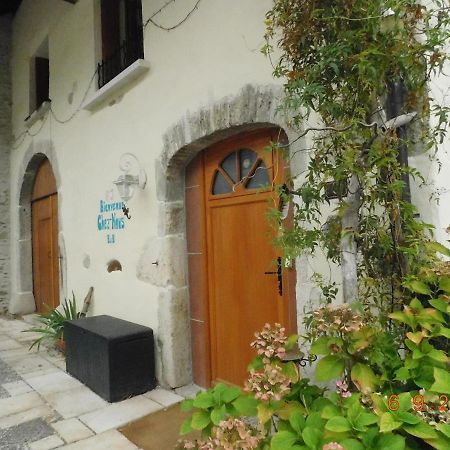 Chez Nous. B & B Bassy Exterior foto