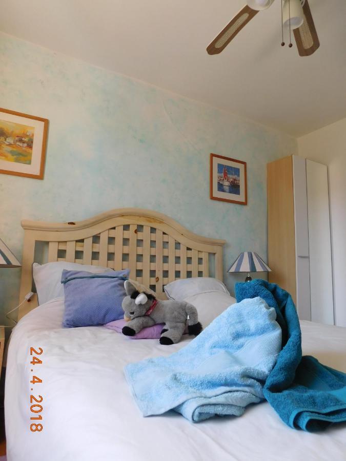 Chez Nous. B & B Bassy Exterior foto